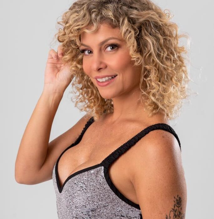 Bárbara Borges, vencedora de A Fazenda 14, participa do programa de Rachel Sherazade Celebridades