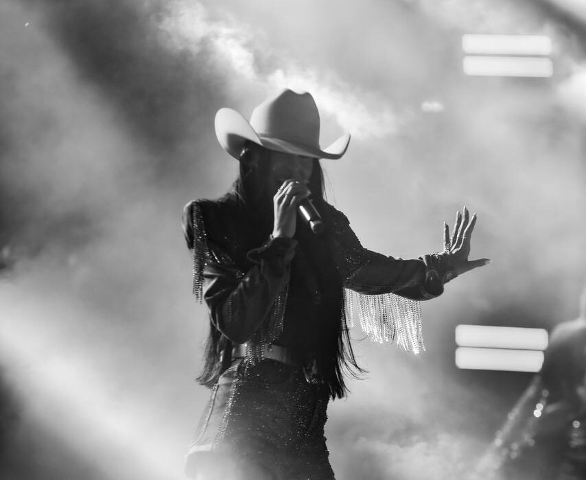 Ana Castela, Wesley Safadão, Matheus & Kauan e DubDogz movimentam a segunda noite do "Navio da Mix" Música