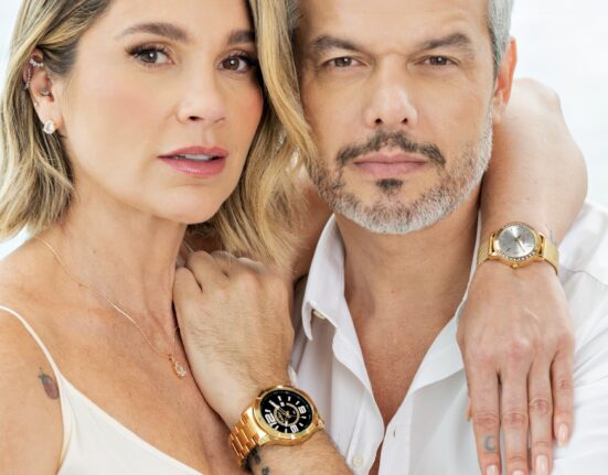 Flávia Alessandra e Otaviano Costa posam para ensaio Eventos