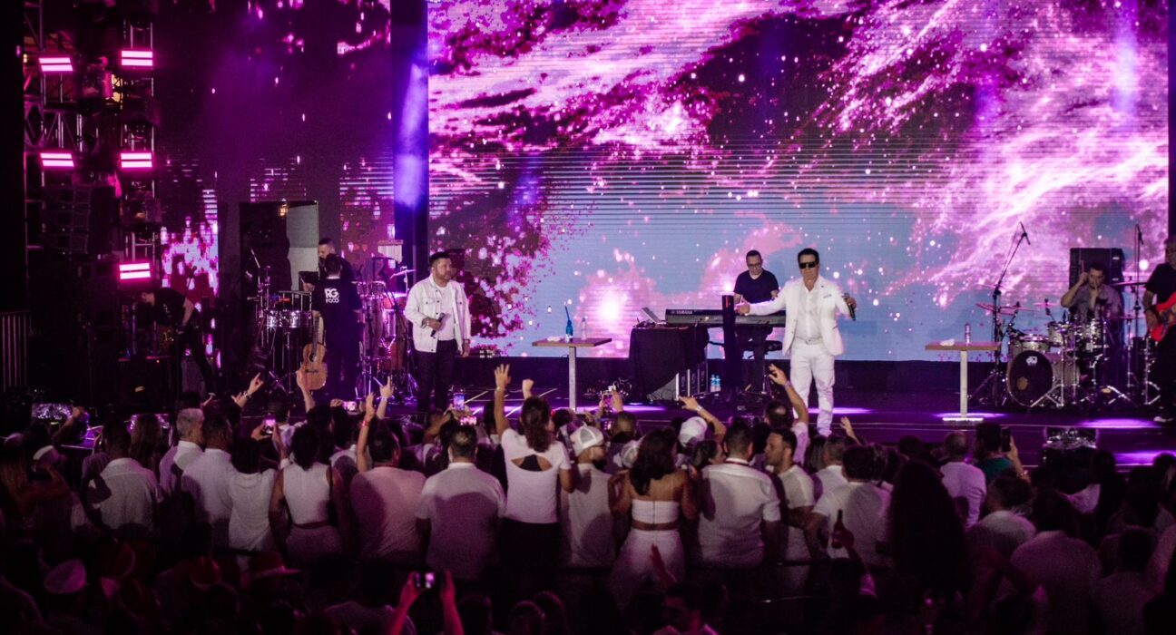 Bruno e Marrone e Diego Victor Hugo abrem a primeira noite de shows no Navio Cabaré Eventos