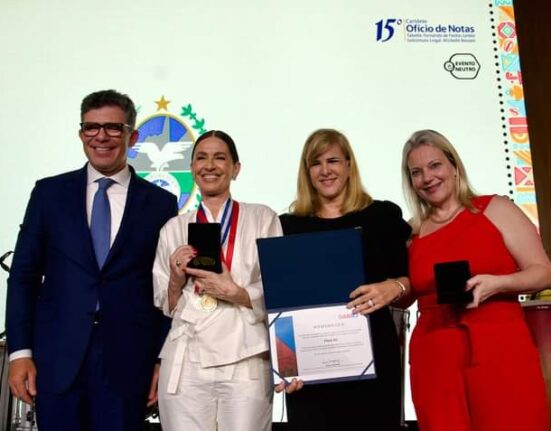 Mulher do Ano Colunismo Social