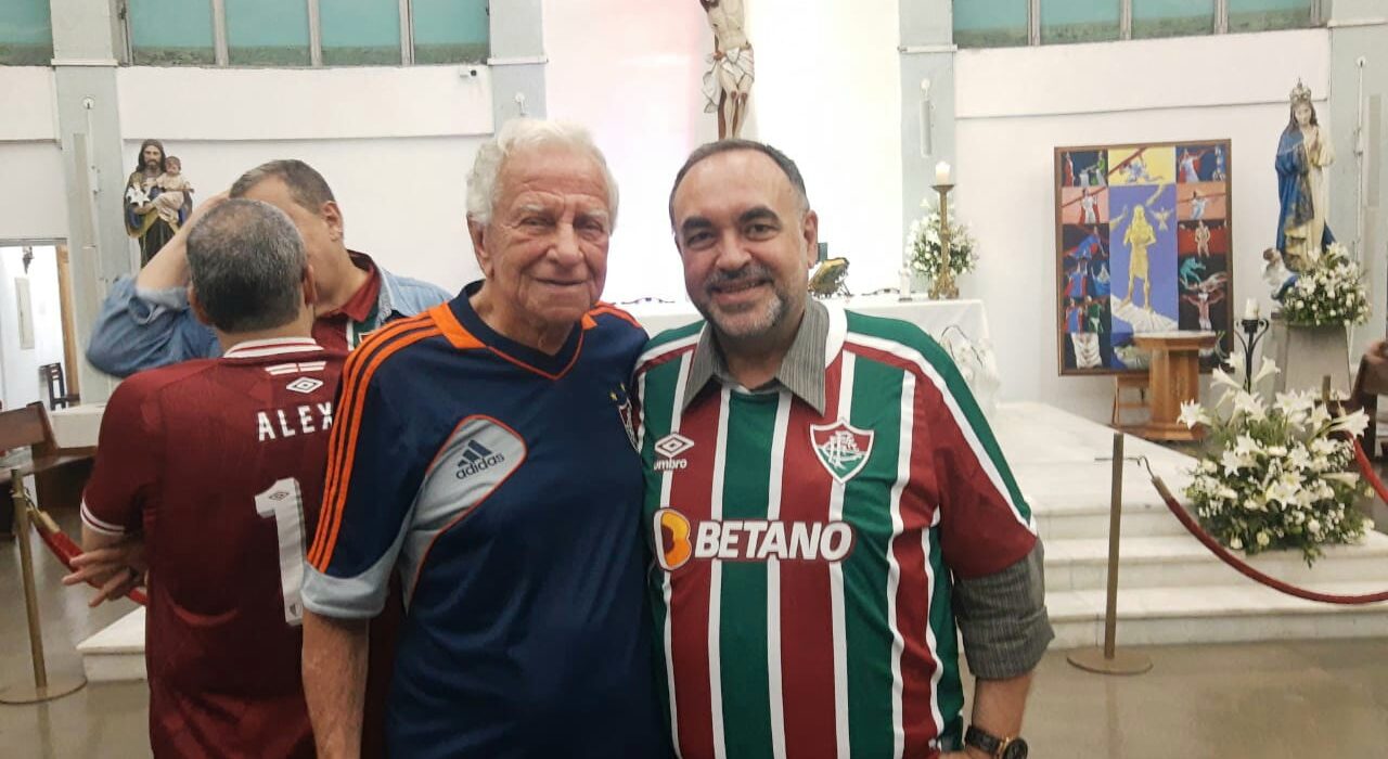 A missa pelo Fluminense Colunismo Social