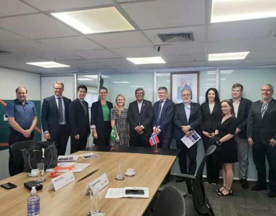 Petróleo e Energia Colunismo Social