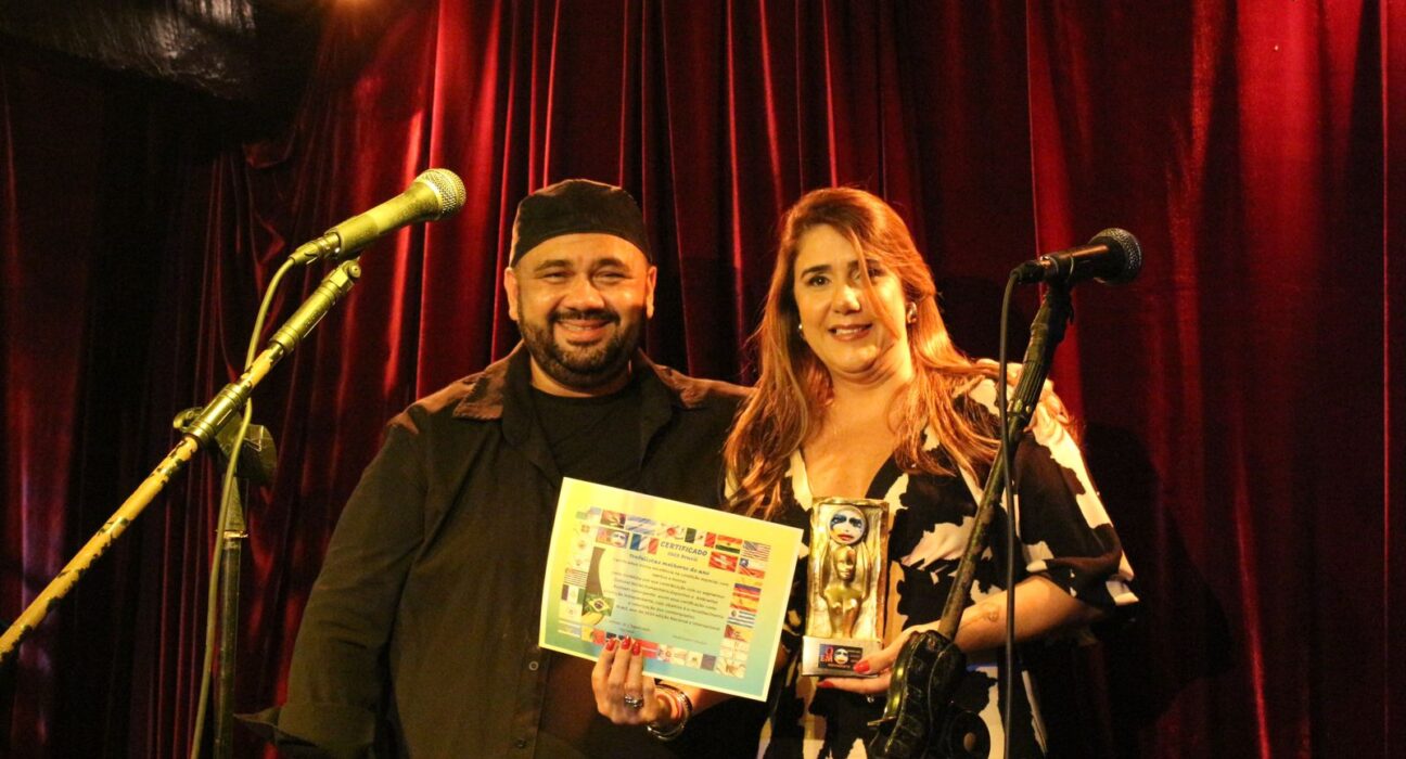 Laureada Colunismo Social