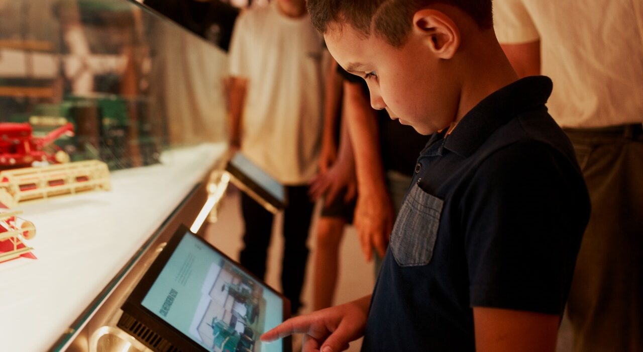 Show com "Os Fagundes" é uma das atrações da inauguração do MEA Eventos