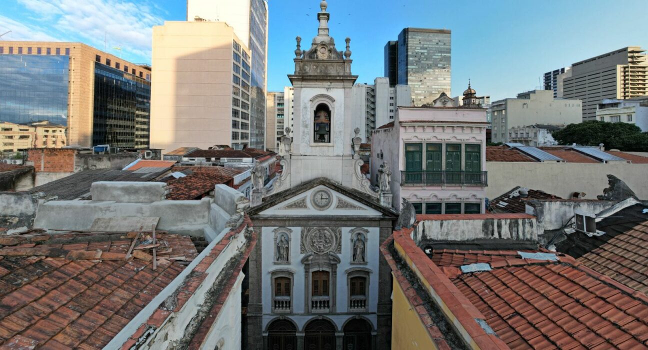 Sinos voltam a badalar, no Centro Colunismo Social