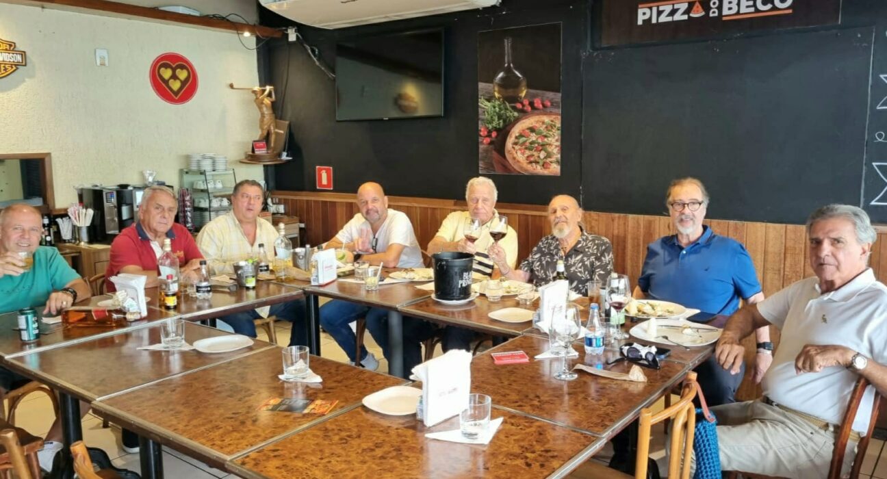 Confraternização Colunismo Social