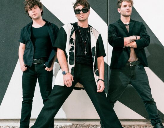 ntrevistas: Grupo pop americano Emblem3 disponível para entrevistas Geral