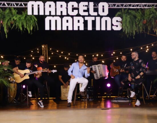 Marcelo Martins, do 'Eu Quero Tchu, Eu Quero Tcha' retorna às paradas musicais com o hit do Carnaval 2024 Colunismo Social