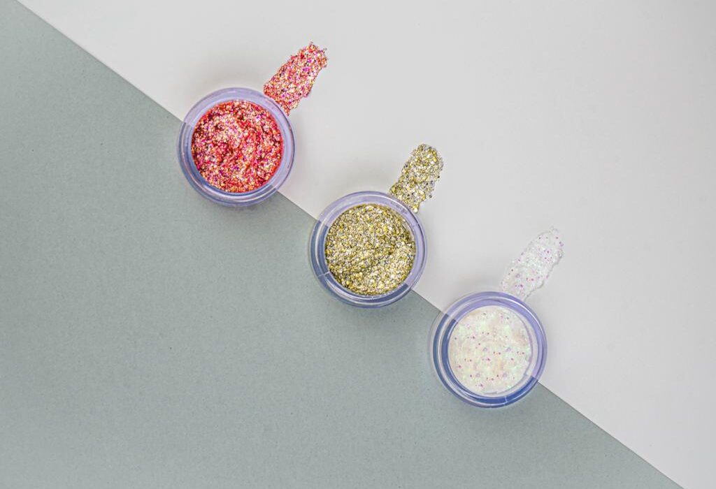Glitter Consciente: cosméticos veganos são aposta para brilhar no Carnaval Beleza