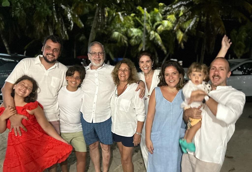 Em Praia Formosa Colunismo Social