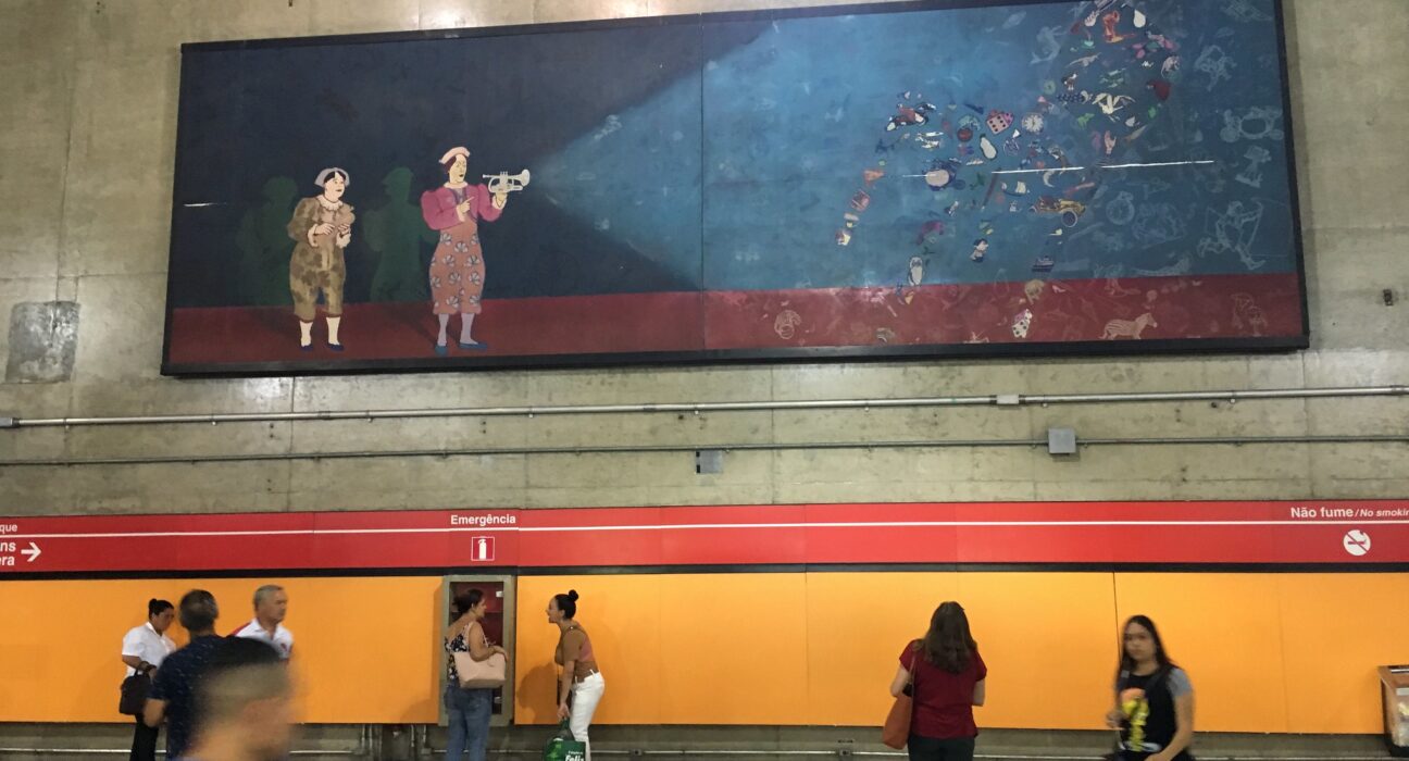 Obras de Renina Katz, Waldemar Zaidler, Mário Fraga e Antônio Peticov expostas no Metrô de São Paulo serão restauradas Cultura