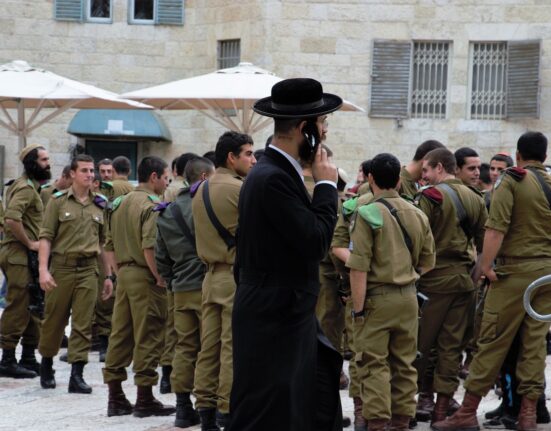 Guerra prolongada em Israel trará custos financeiros e políticos enormes e nenhum lado vai ganhar com isso Celebridades
