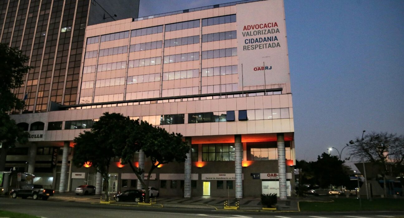 Caso do advogado assassinado Colunismo Social