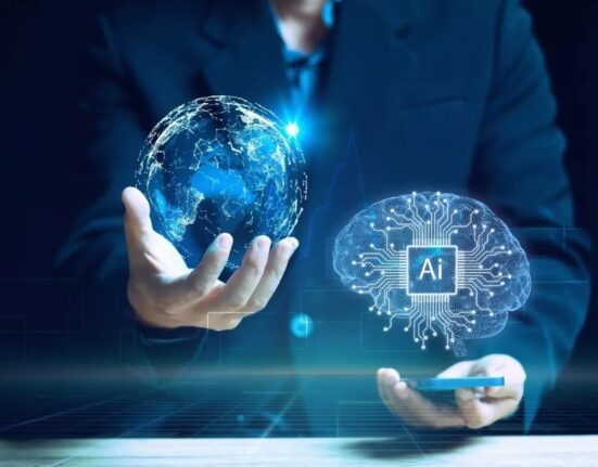 Coursera lança a Academia de Inteligência Artificial Generativa para ajudar líderes empresariais brasileiros a navegar na IA Música