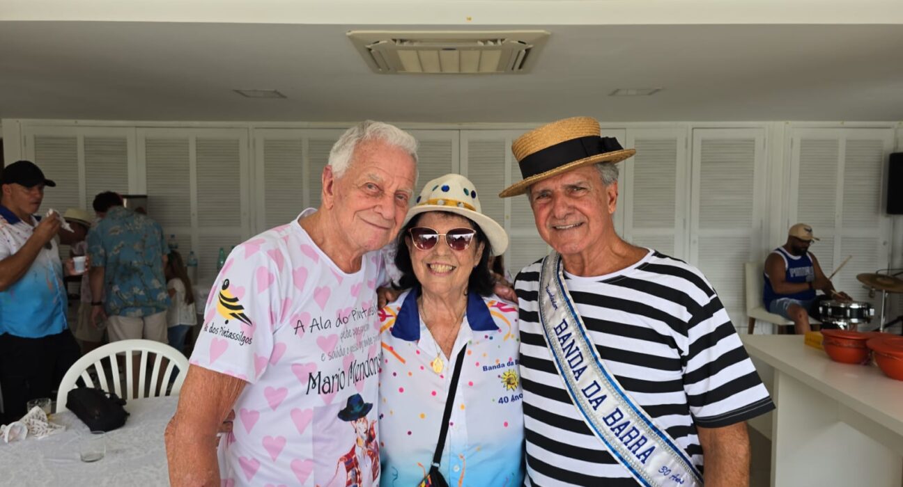 Pintassilgos e Banda da Barra Colunismo Social