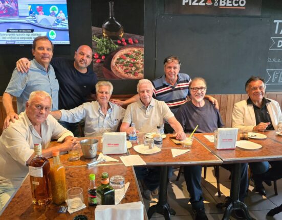 Reeleição Colunismo Social