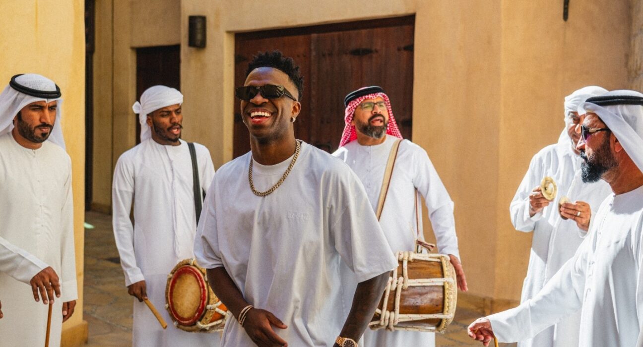 Vini Jr. em Dubai Colunismo Social