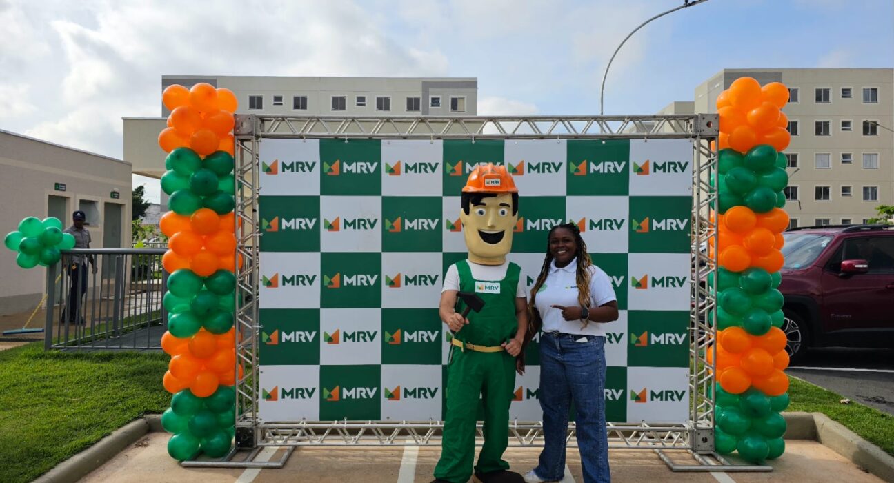 Famílias em Goiânia celebram entrega de 140 apartamentos com 6 meses de antecedência construção