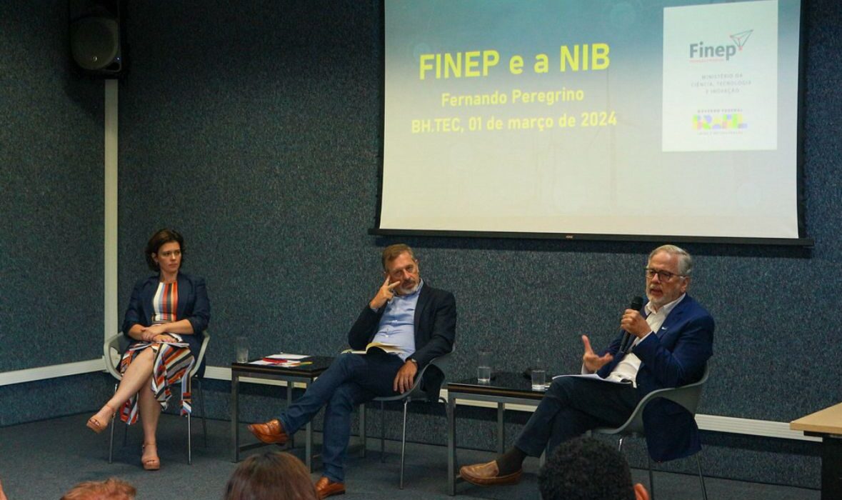 Neoindustrialização, na UFMG Colunismo Social