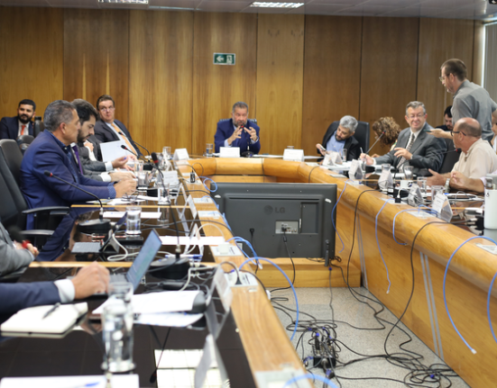 Redução de Tetos de Juros Colunismo Social