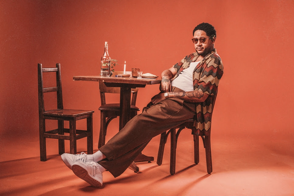 Emicida encontra "doce refúgio no quintal" no podcast "Sambas contados", uma parceria com o Globoplay Cultura