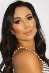 Nesta segunda, elenco se reúne para exibição do 1º episódio da série "Reis", que entra em sua 10º temporada na TV Record cinema