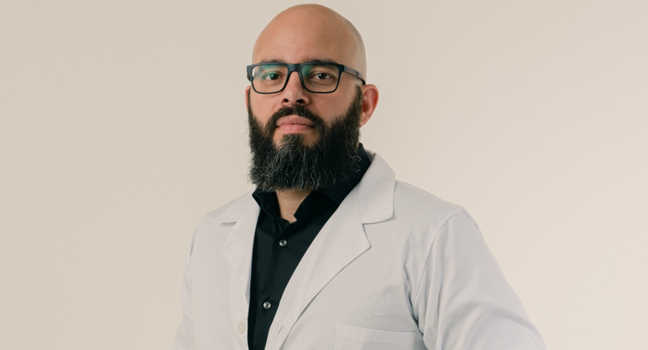 Cientista brasileiro recordista em publicações científicas investiu mais de 150 mil do próprio bolso Notícias