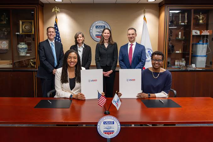 USAID anuncia parceria com a Skoll Foundation para promover avanços em prioridades de desenvolvimento Internacional