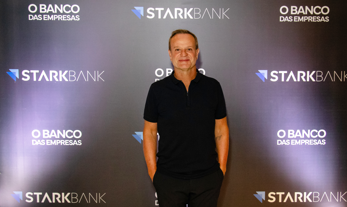 Stark Bank leva clientes para assistirem ao GP de Mônaco em iate com Rubens Barrichello Colunismo Social