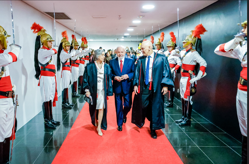 Cármen Lúcia assume presidência do TSE Política