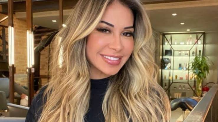 Maíra Cardi é tema de novo episódio de Má Influência, podcast da Wondery, apresentado por Maria Bopp e Babu Carreira Beleza