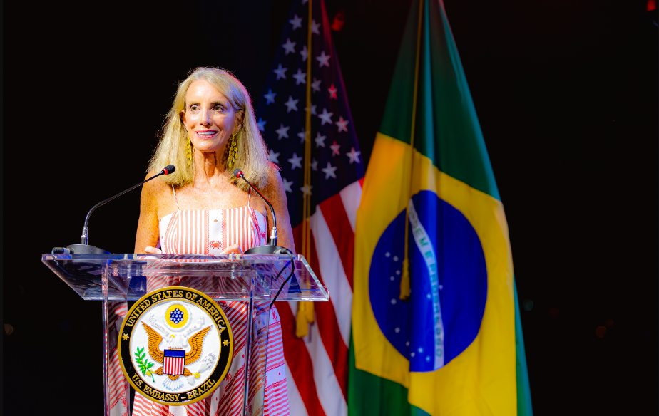 Embaixadora dos Estados Unidos comemora 248º de Independência Internacional