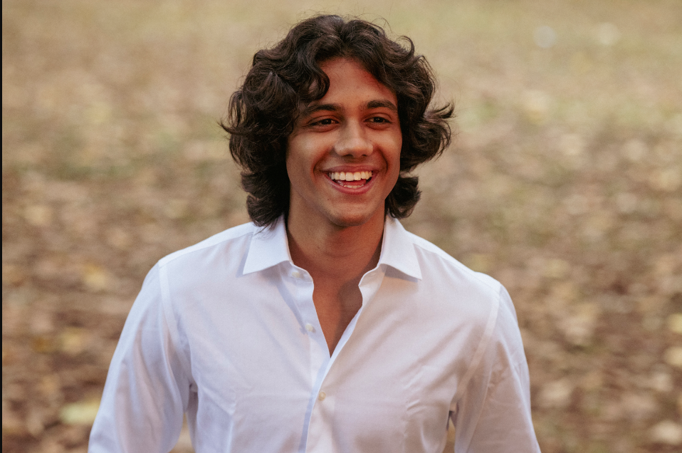 Lucas Mamede - O Samba pede passagem Música