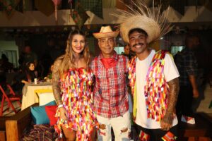 Romário celebra XVI Arraiá do Baixola em sua residência na Barra da Tijuca Colunismo Social