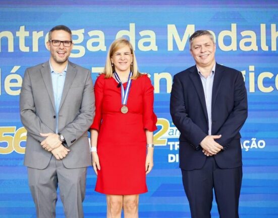 Medalha do Mérito Tecnológico Colunismo Social