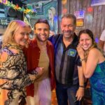 Aniversário de Leo Lupi reúne amigos de todas as turmas Rio de janeiro