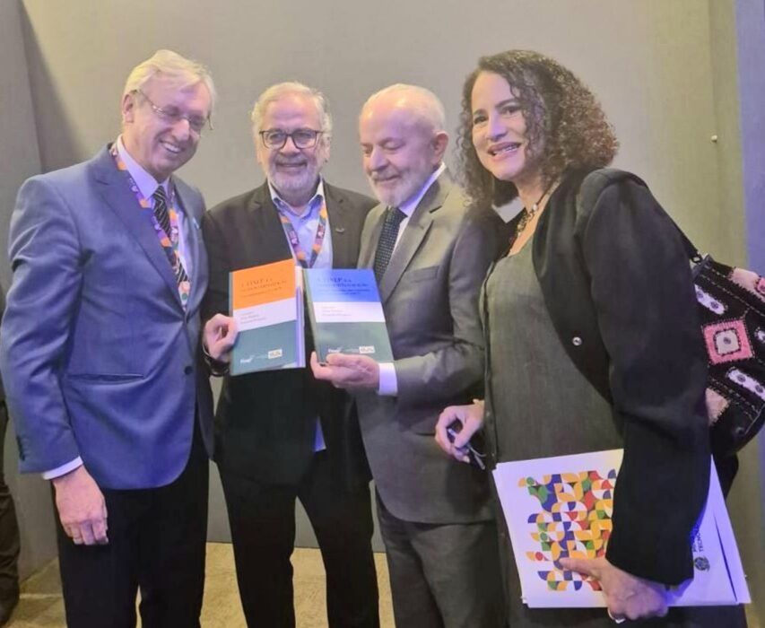 Lula recebe, em Brasília, o segundo livro sobre a FINEP e a Neoindustrialização Rio de janeiro