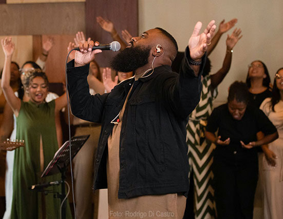 “Teu Nome”, Matheus Duque declaração do poder e da força do nome de Jesus Música