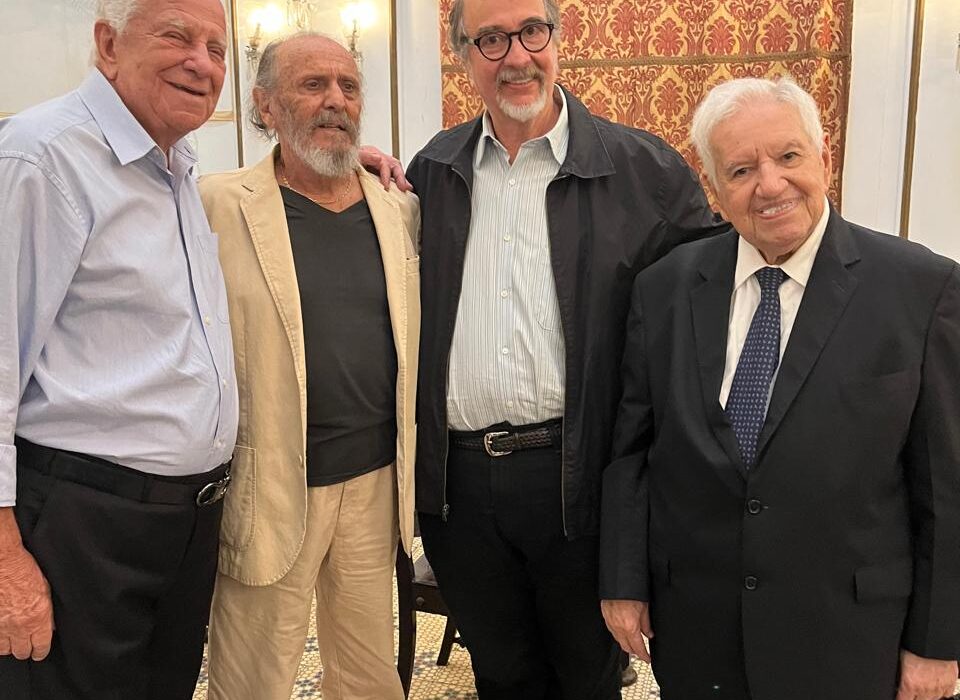 Os 90 anos de Francisco Horta, em missa, com os amigos Rio de janeiro