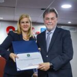 post Ana Tereza Basílio: Entrega de carteiras Rio de janeiro Ana Tereza Basílio: Entrega de carteiras Rio de janeiro