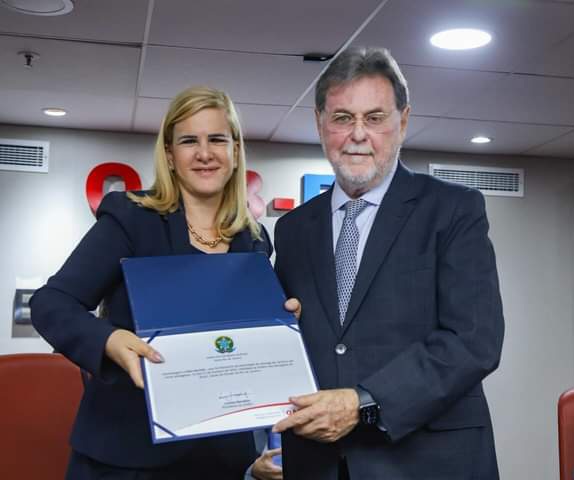 Ana Tereza Basílio: Entrega de carteiras Rio de janeiro