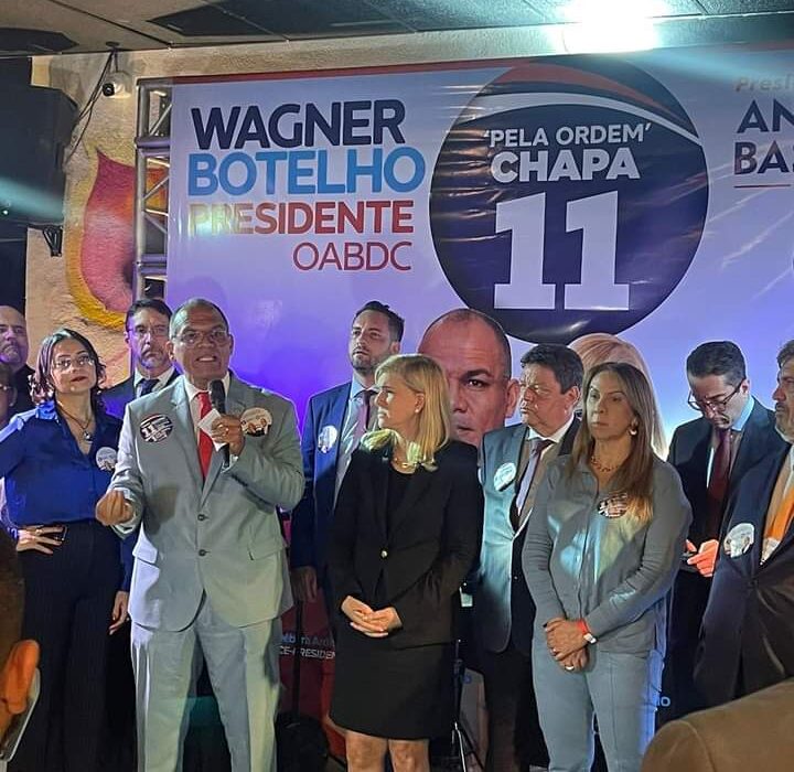 Com a advocacia, em Caxias Rio de janeiro