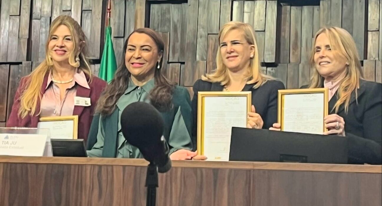 Moção de Louvor e Aplausos Rio de janeiro