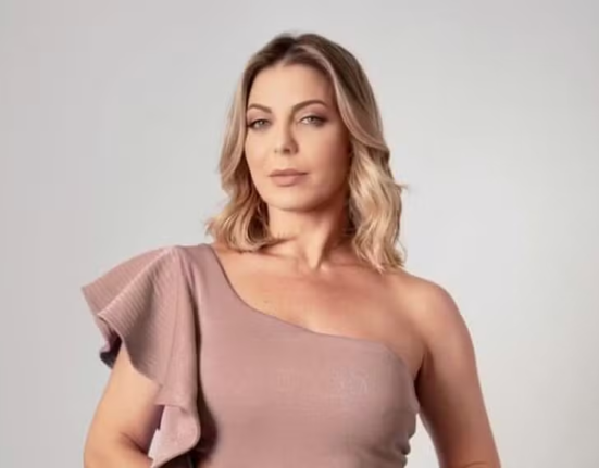 Complicações na cirurgia: Sheila Mello processo médico em R$ 2 milhões após aplicação de hidrogel no bumbum segurança