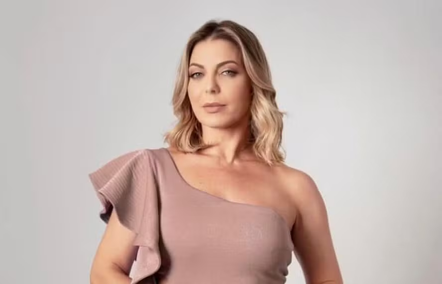 Complicações na cirurgia: Sheila Mello processo médico em R$ 2 milhões após aplicação de hidrogel no bumbum segurança