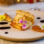 Talita Silveira e Gabriel Gravina, no Jantar de Natal da Julieta de Serpa Rio de janeiro