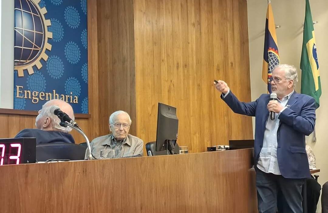 Palestra de Fernando Peregrino, no Clube de Engenharia Rio de janeiro