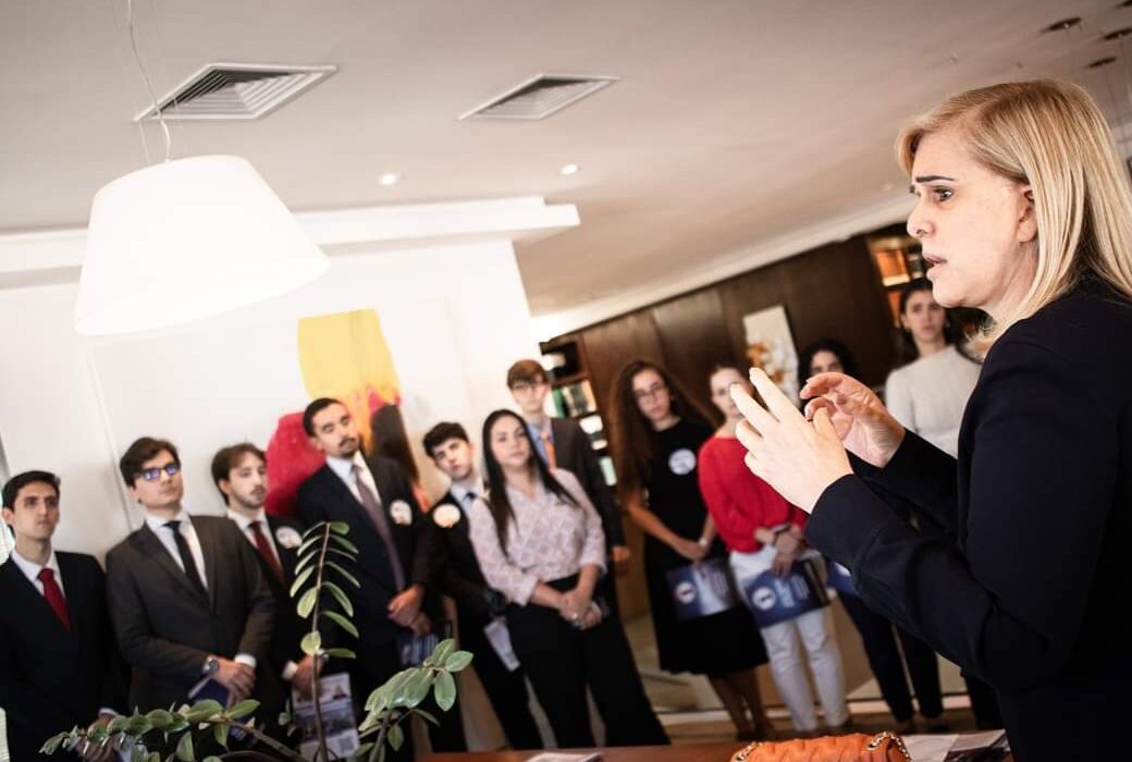 No escritório Ferro, Castro Neves, Daltro & Gomide Advogados Rio de janeiro