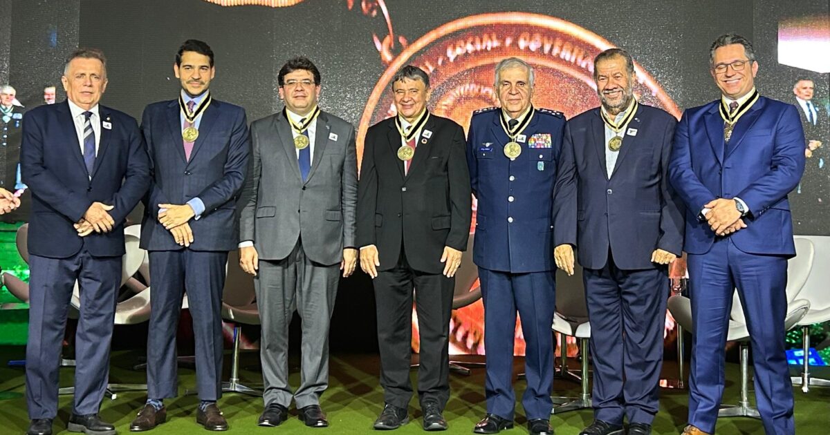 Carlos Lupi recebeu a Medalha " Kofi Annan". Rio de janeiro